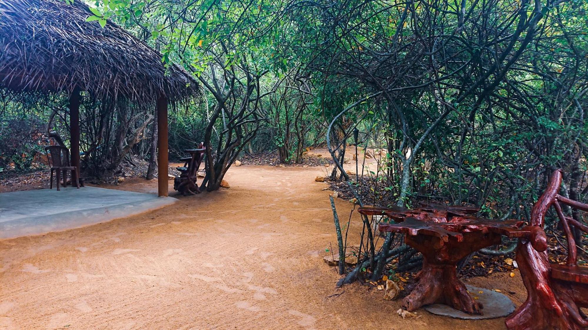 Yala Podi Hoona Bush Camp Hotel Exterior foto