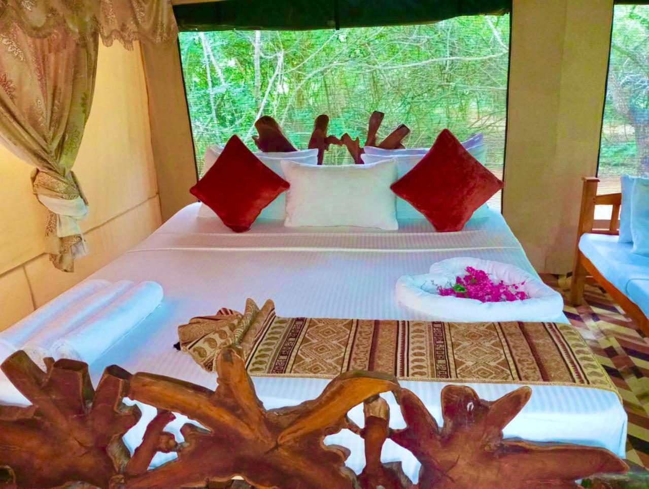 Yala Podi Hoona Bush Camp Hotel Exterior foto